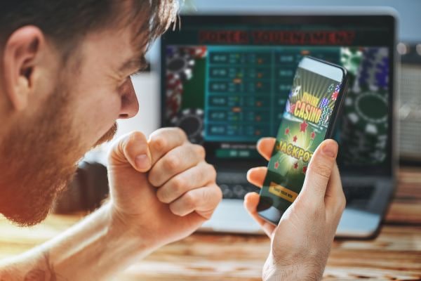 Layar login sni777 dengan opsi pembayaran lokal DANA, OVO, GoPay, dan ShopeePay